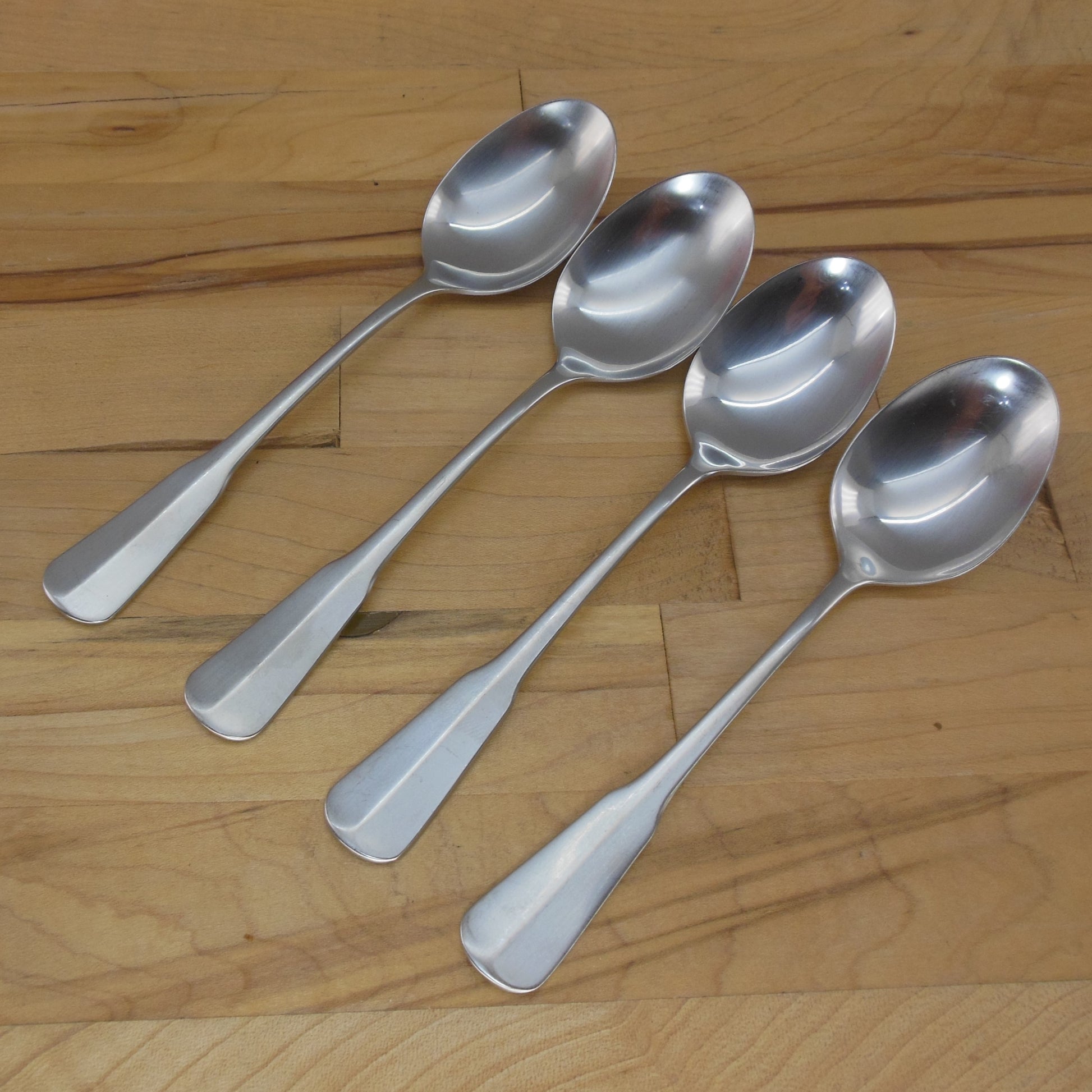 Oneida Distinction Deluxe Stainless Colonial Artistry - 4 Set Place Soup Spoons Vintage