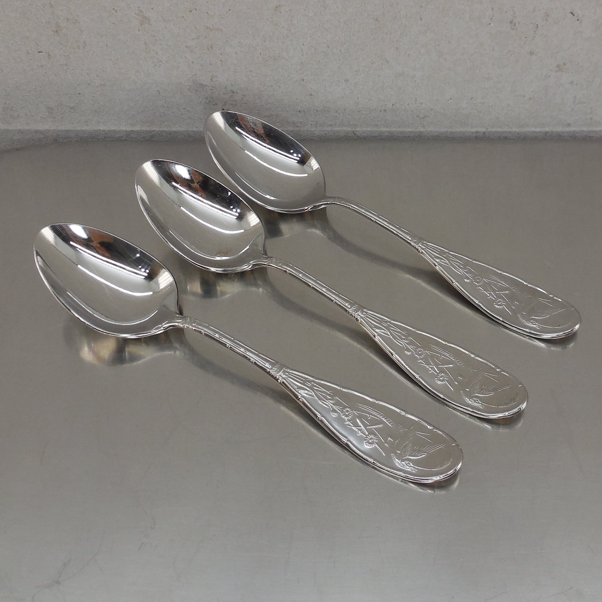 Ricci Argentieri Japanese Bird Stainless Flatware - 3 Place Oval Soup Spoons 7-3/8"