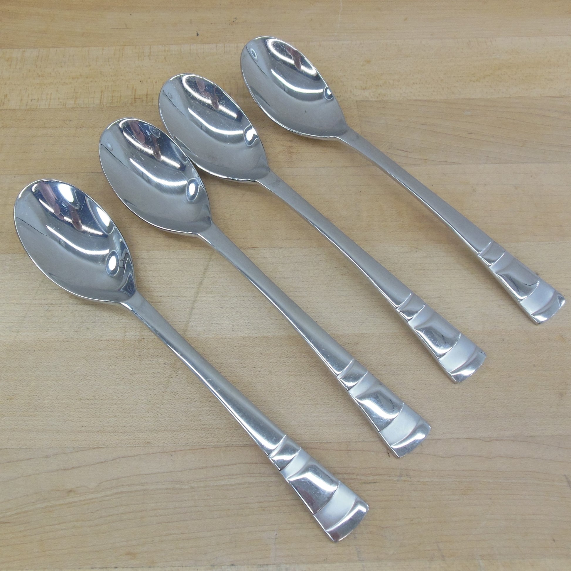 Guy DeGrenne Solstice Swing France Stainless - Oval Soup Spoon 4 Set