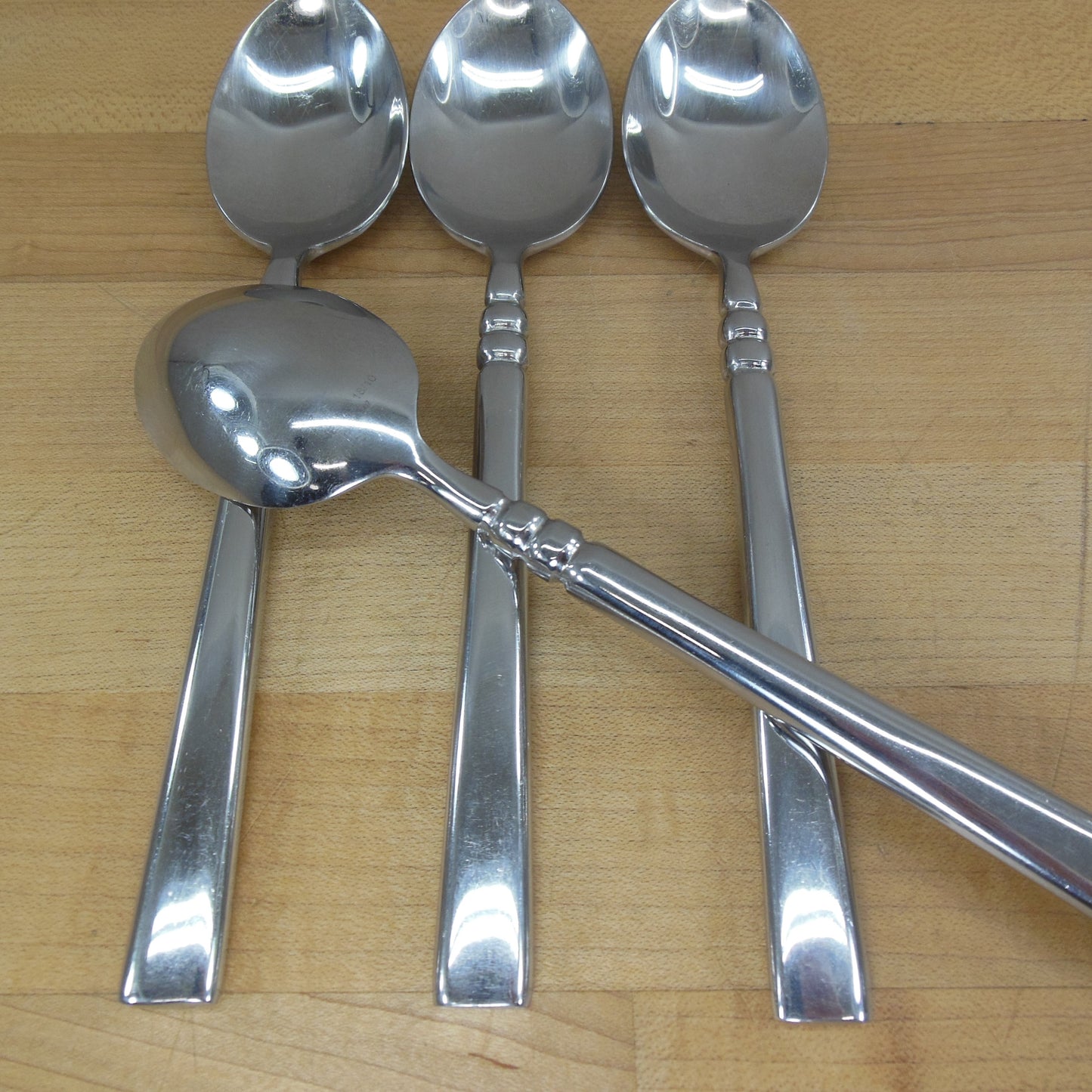 Oneida China Tortola Stainless Flatware - 4 Place/Soup Spoons 7-3/4"