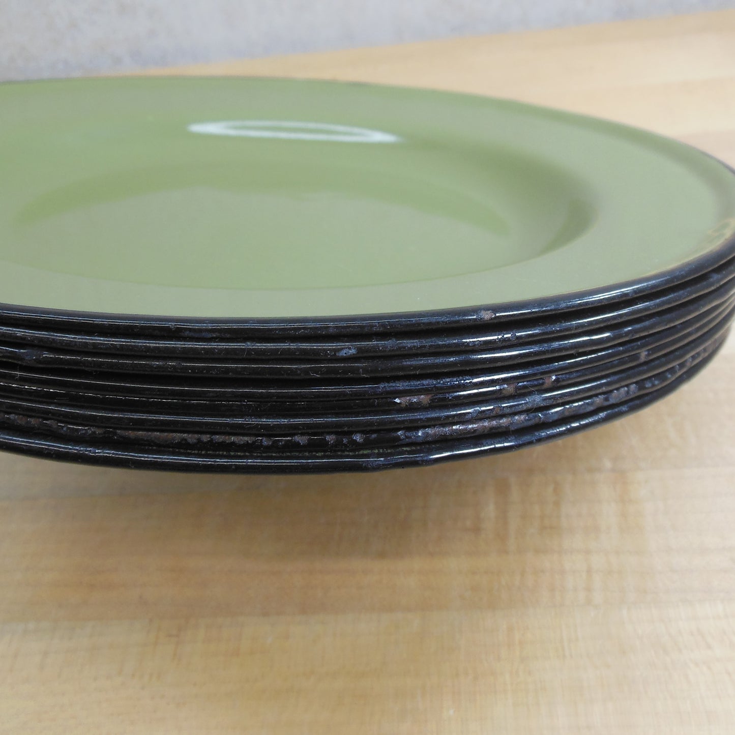 Huta Silesia Poland Avocado Green Enamelware 10" Dinner Plates - 8 Set Black Rims