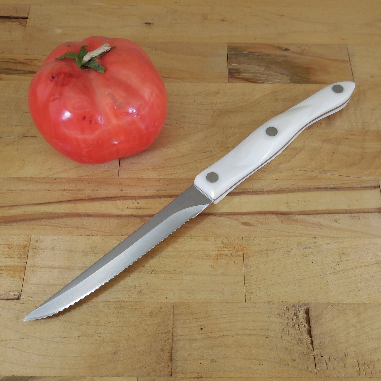 Cutco USA Stainless Knives No. 1721 KM Serrated Trimmer Pearl White