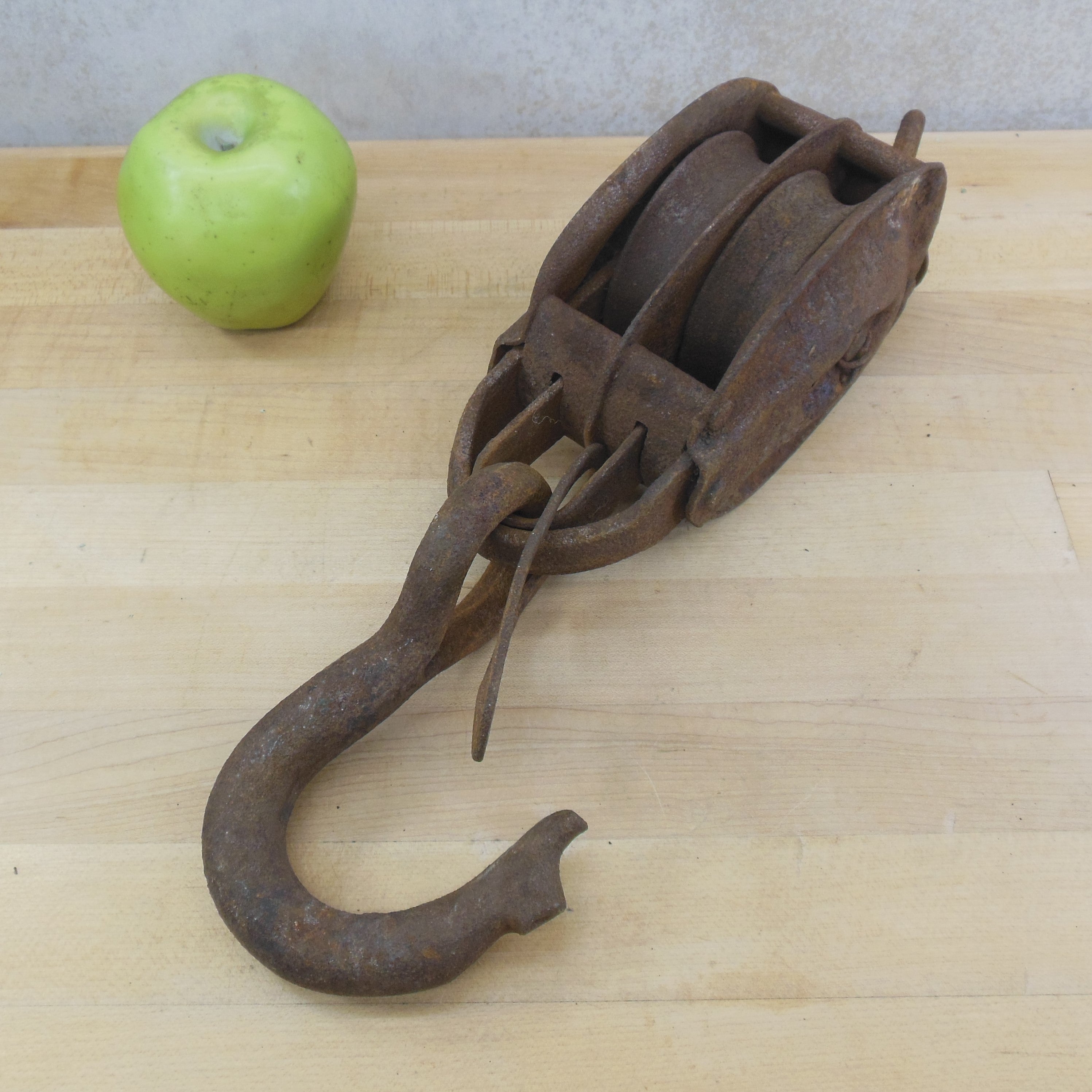 Old Antique Crusty Rusty Iron Hook Double Pulley Barn Farmhouse Decor ...