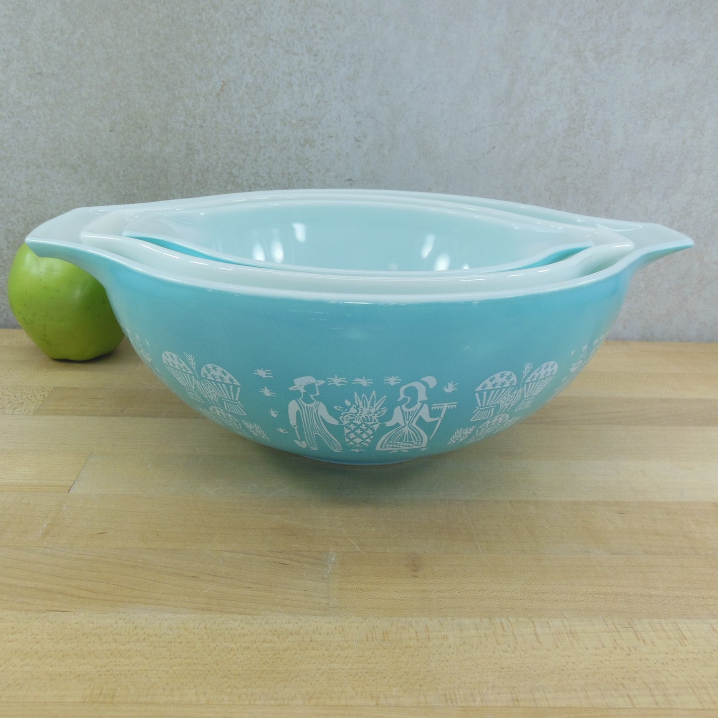 Vintage Butterprint Bowls by Pyrex - Set of 3