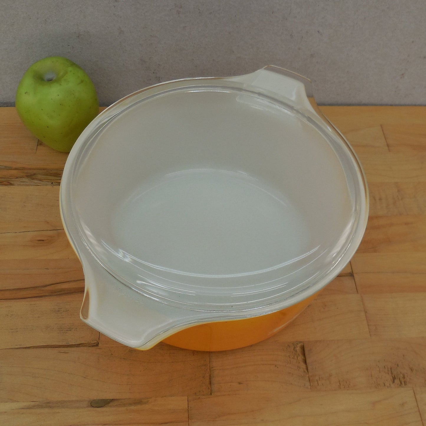 Pyrex USA Butterfly Gold II Lidded Casserole 2.5 Qt. 475-B Vintage