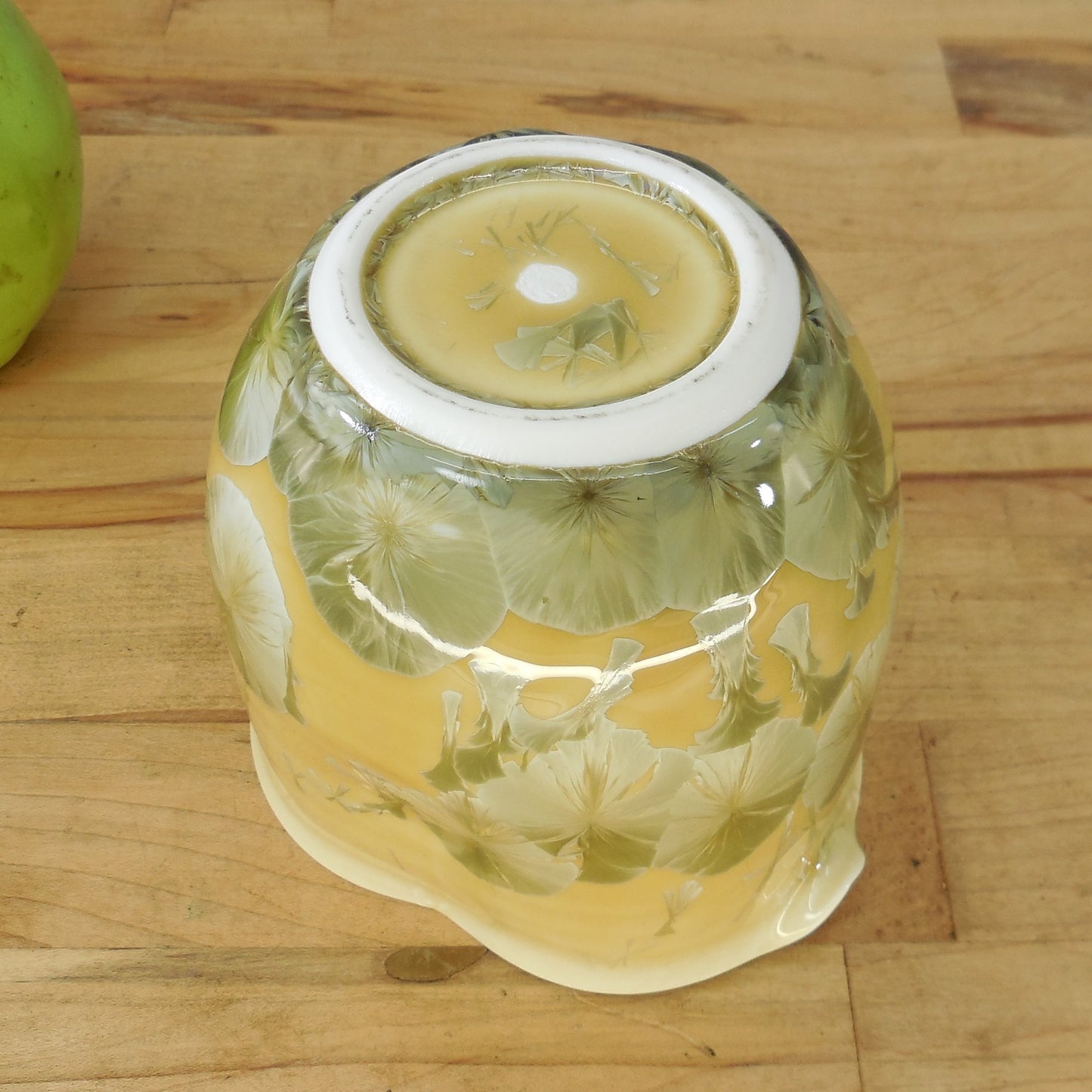 Yyoto Japan Matcha Bowl Crystal Flower Porcelain Yellow Green Signed