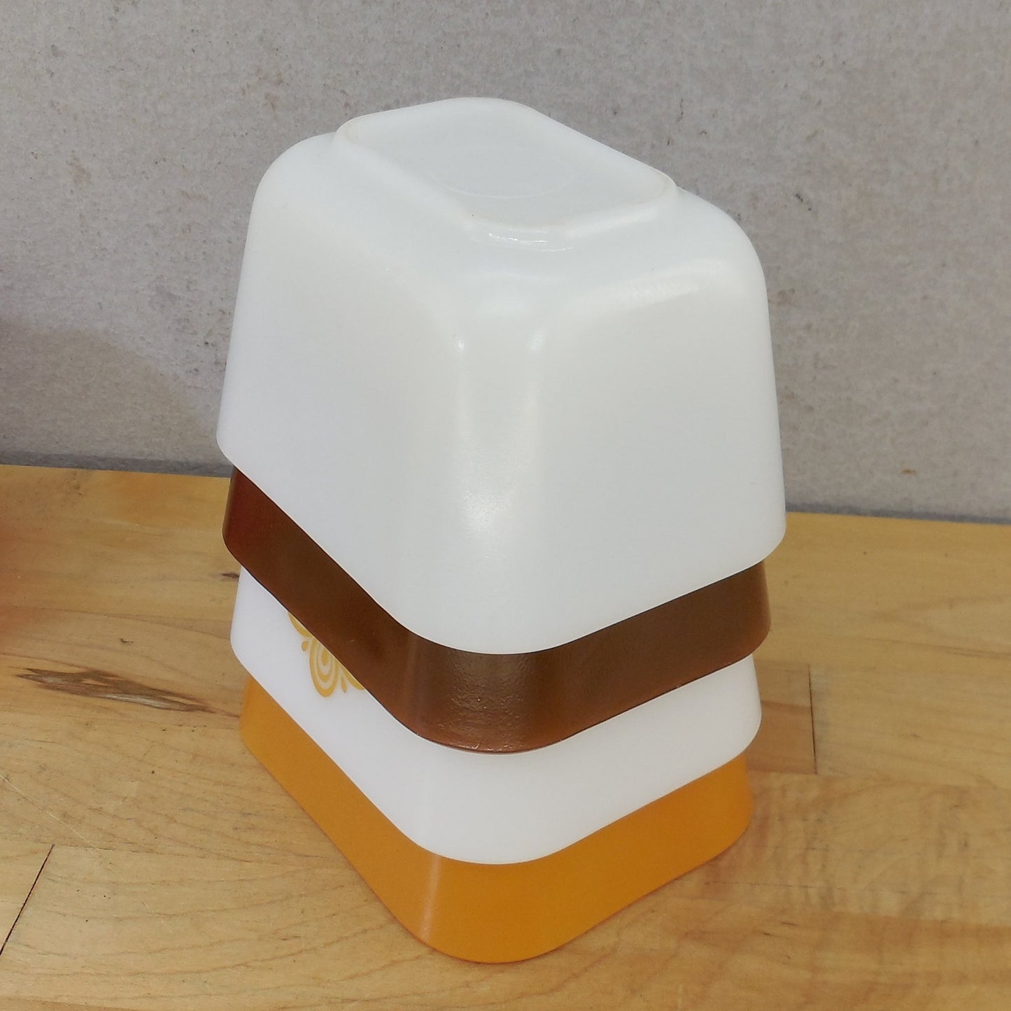 Pyrex Glass 4 Lot 501 Refrigerator Dishes Butterfly Gold White Brown No Lids Used