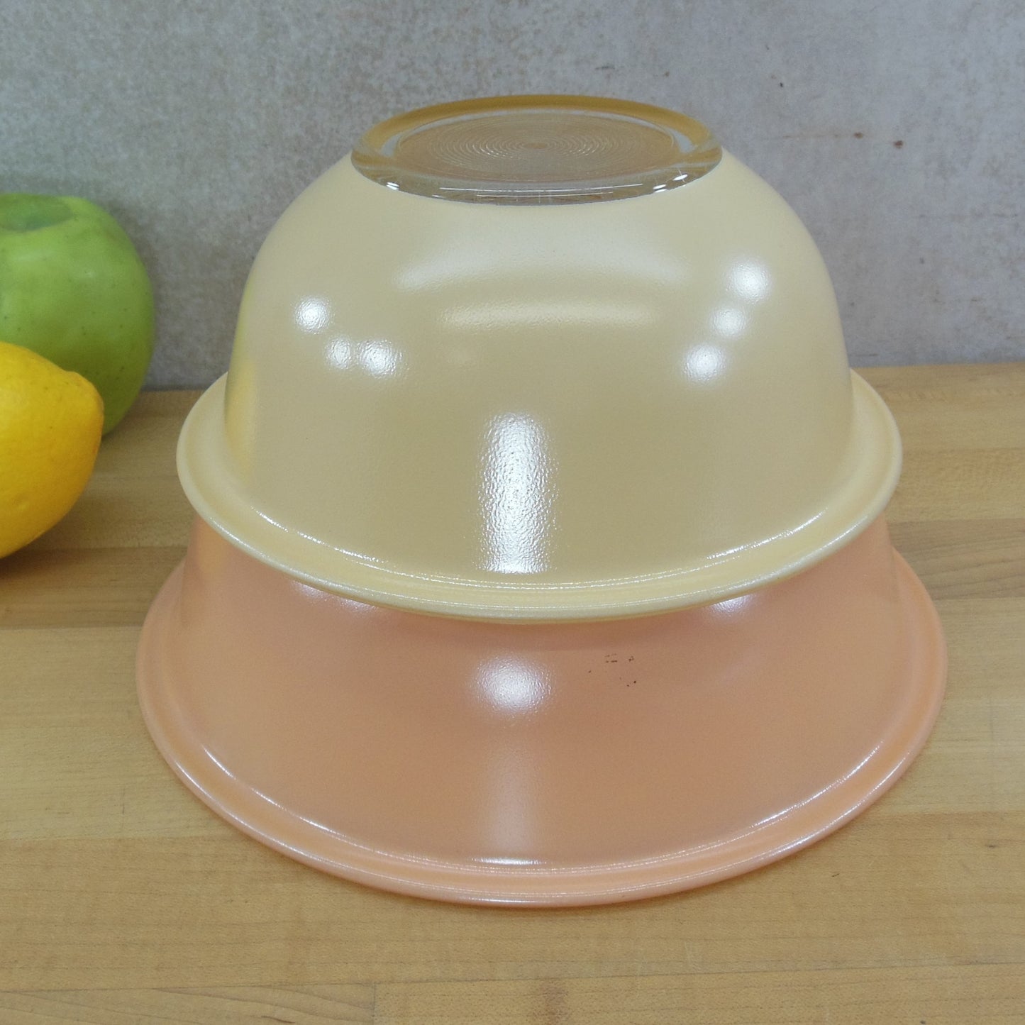 Pyrex Glass Autumn Rainbow Mixing Bowls Yellow Peach 322 323 Vintage