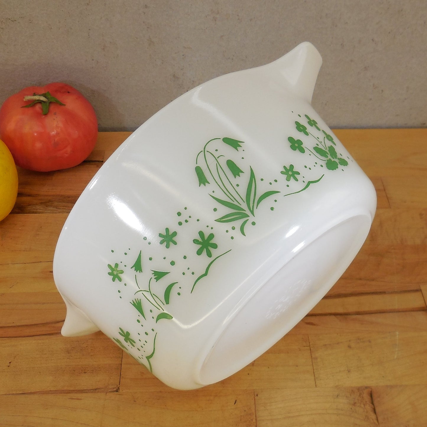 Pyrex Bride's 1.5 Qt Casserole Promotional Spring Green Flowers 474-B No Lid