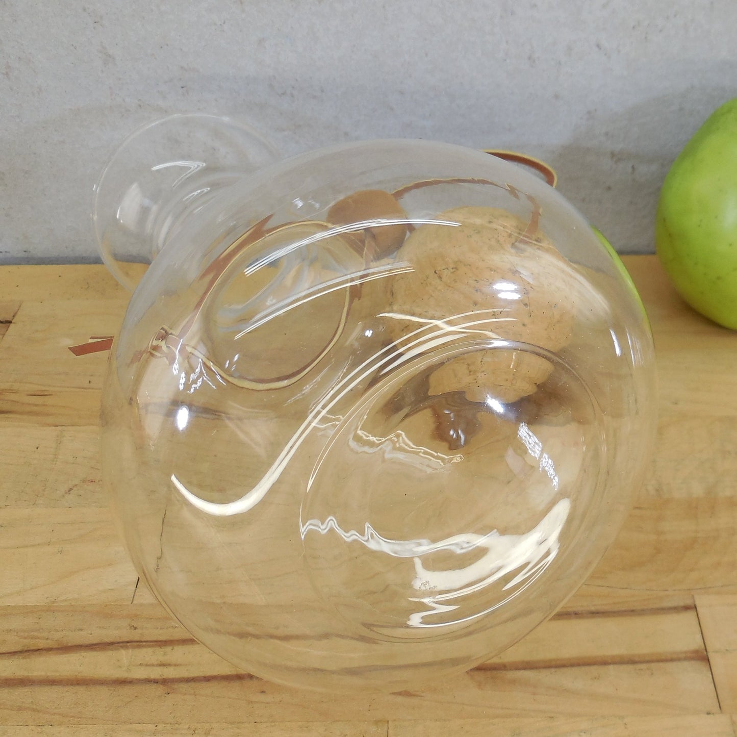 Pyrex Glass USA 8010 Wine Cold Beverage Carafe Cork Ball Stopper Used