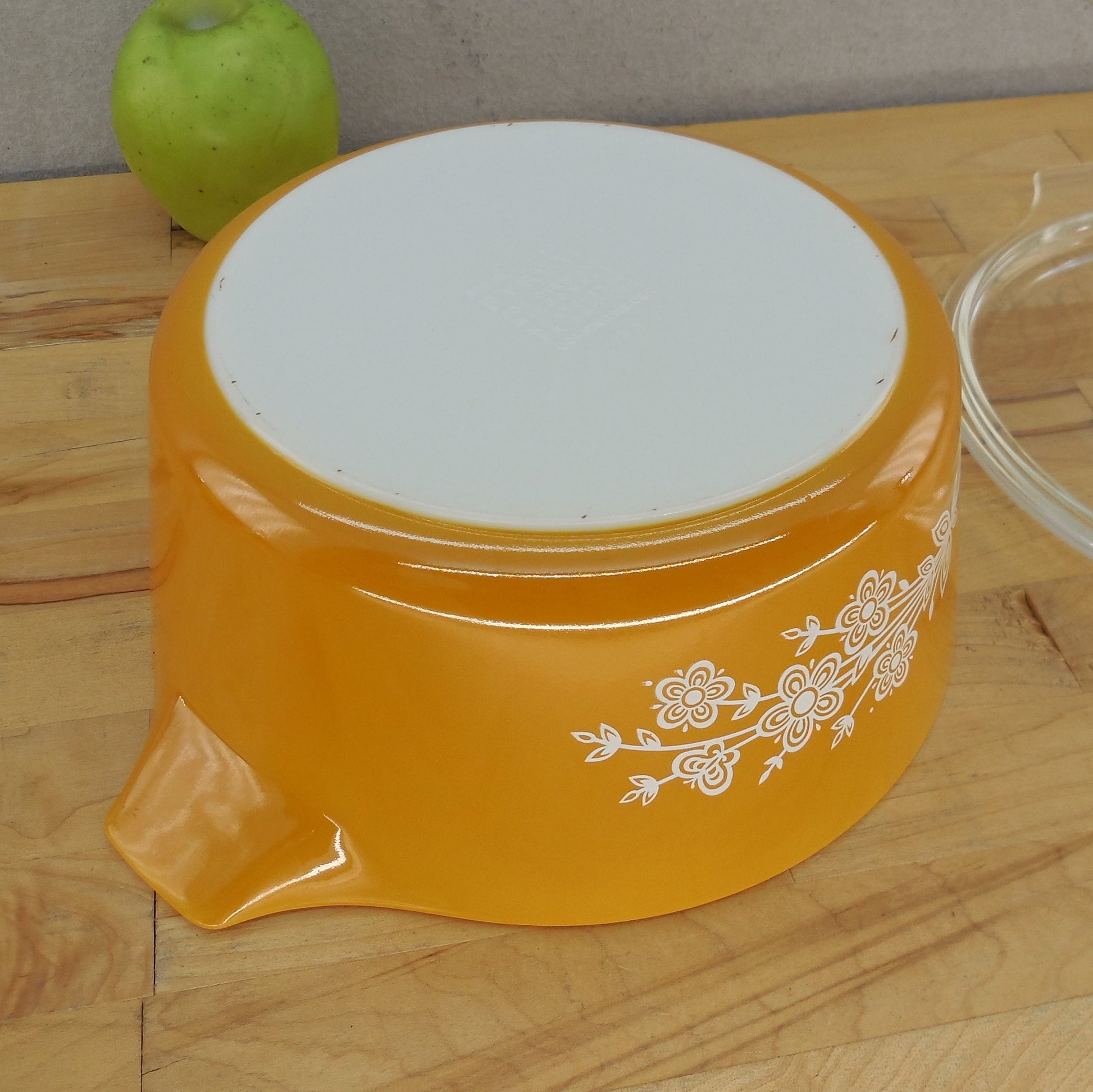 Pyrex USA Butterfly Gold II Lidded Casserole 2.5 Qt. 475-B Clear Orange White