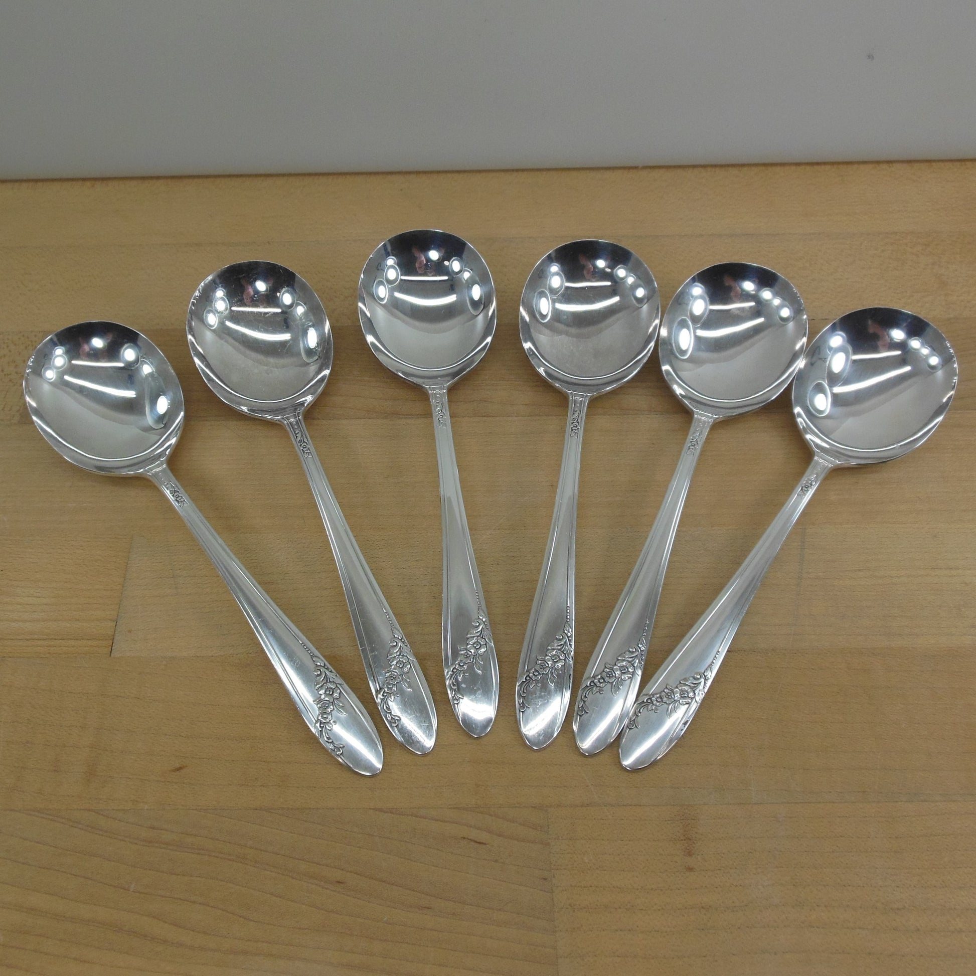 Oneida Community Tudor Silver Plate Queen Bess II - 6 Set Gumbo Spoons Vintage 1946