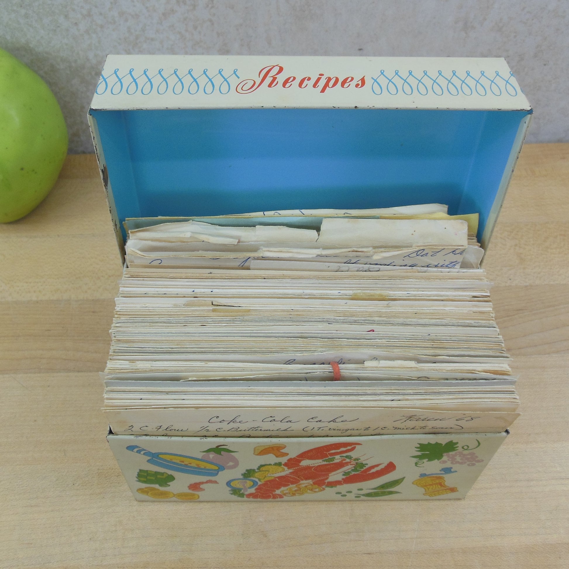 Ohio Art Co. Estate Recipe Box Full Handwritten Cards Vintage
