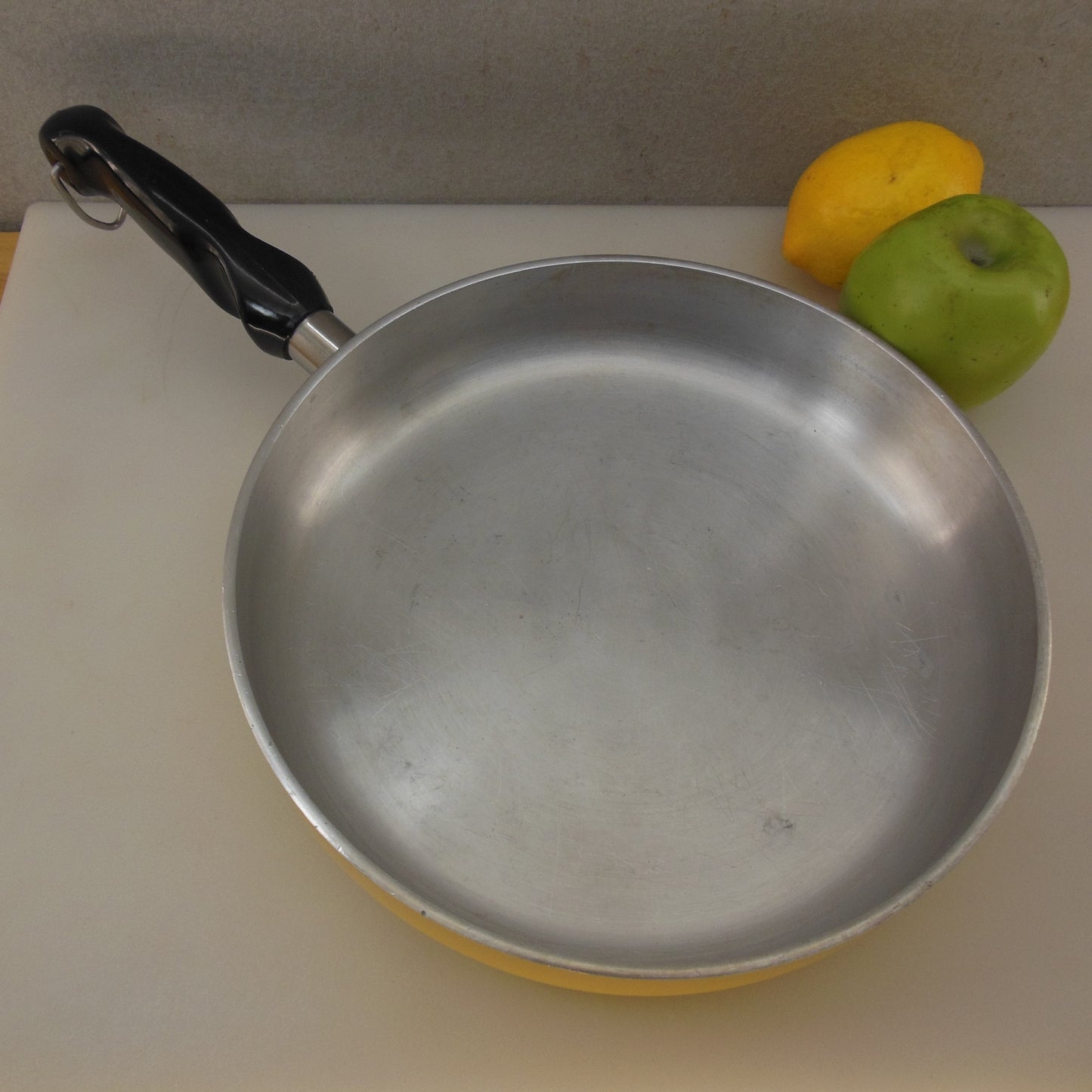 West Bend USA Registered Aluminum Harvest Gold Yellow 10" Skillet Vintage