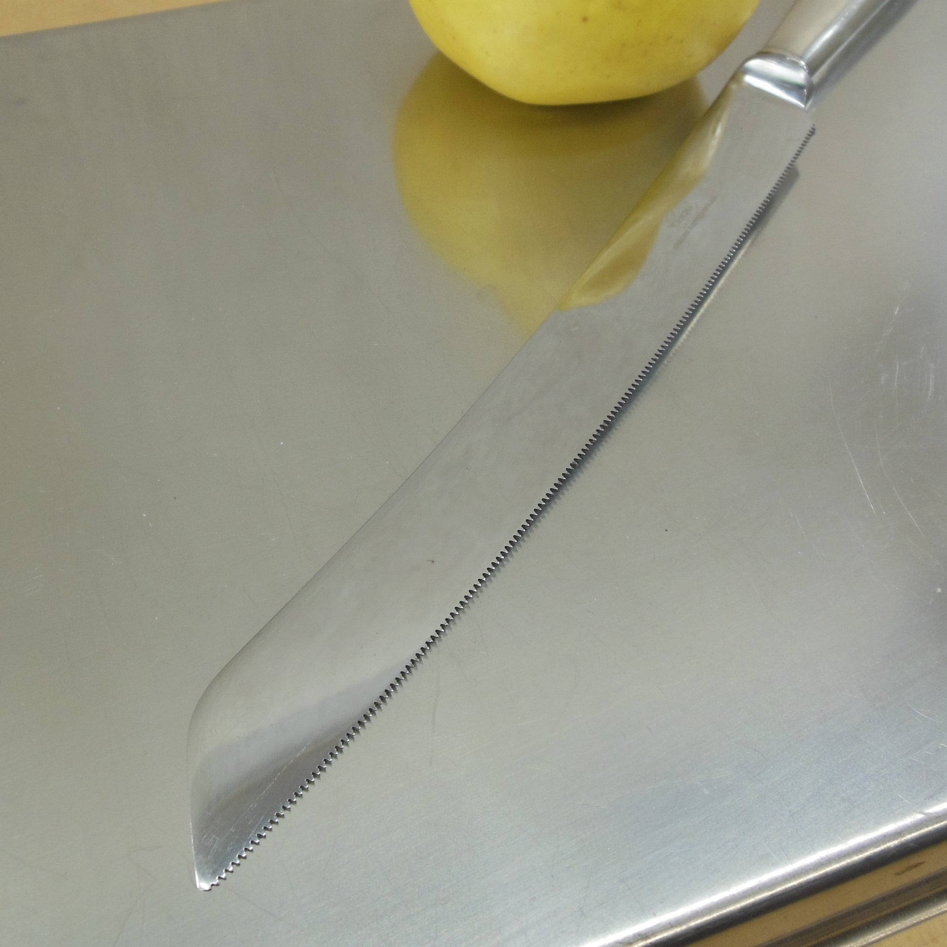 Raimond Sheffield England Sterling Handle Stainless Serrated Cake Knife 8" Blade