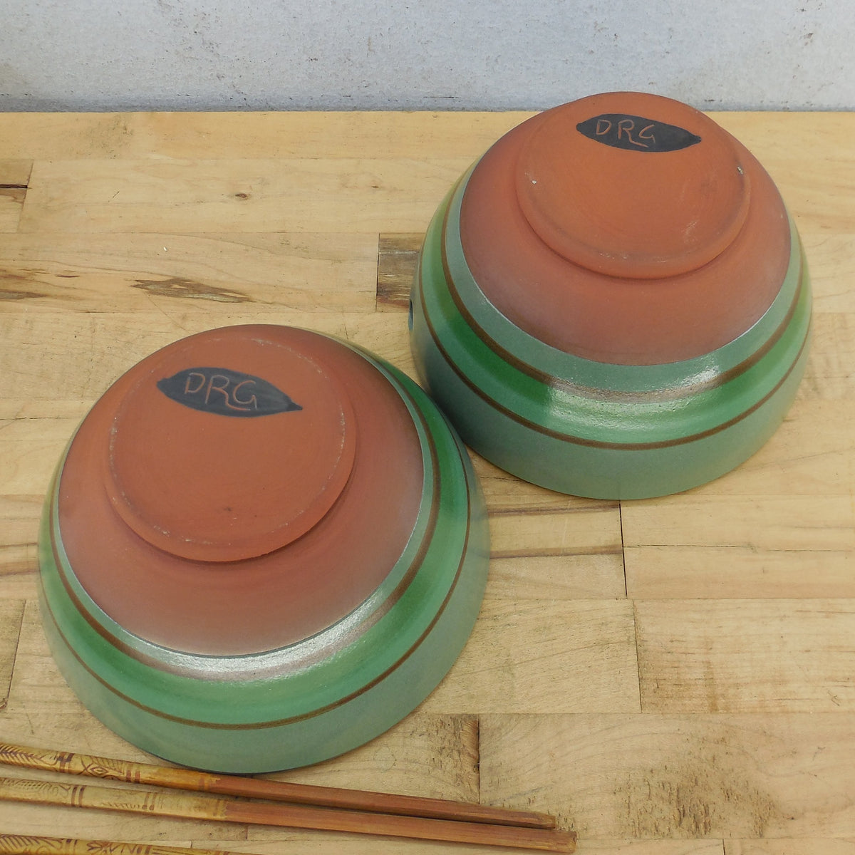 DRG Signed Studio Pottery Ramen Noodle Bowls Green Bowls Green Brown