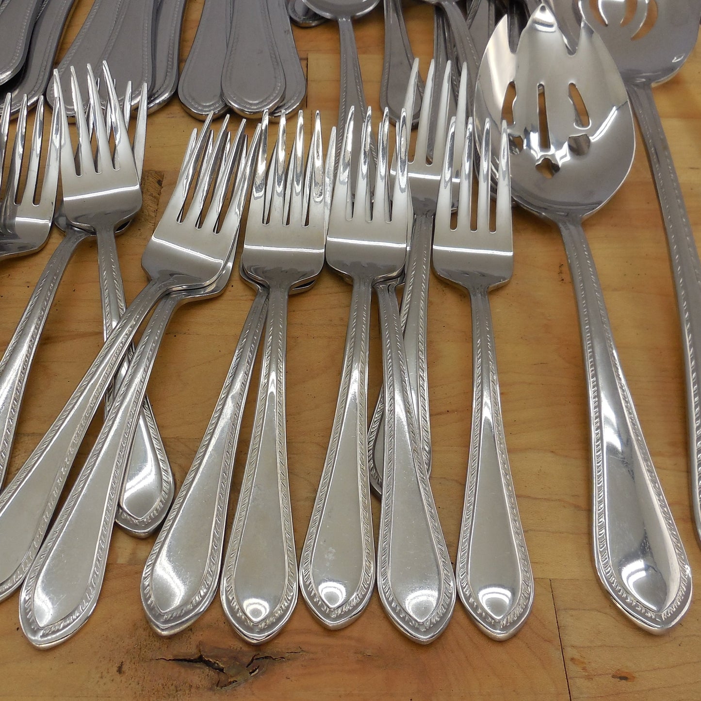 Reed & Barton Tradition Tanglewood 55 Lot Stainless Flatware Partial Set serving spoon