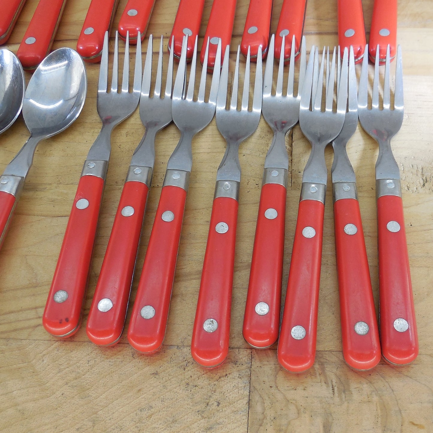 Washington Forge Mardi Gras Red Stainless Flatware 28 Lot Spoon Fork