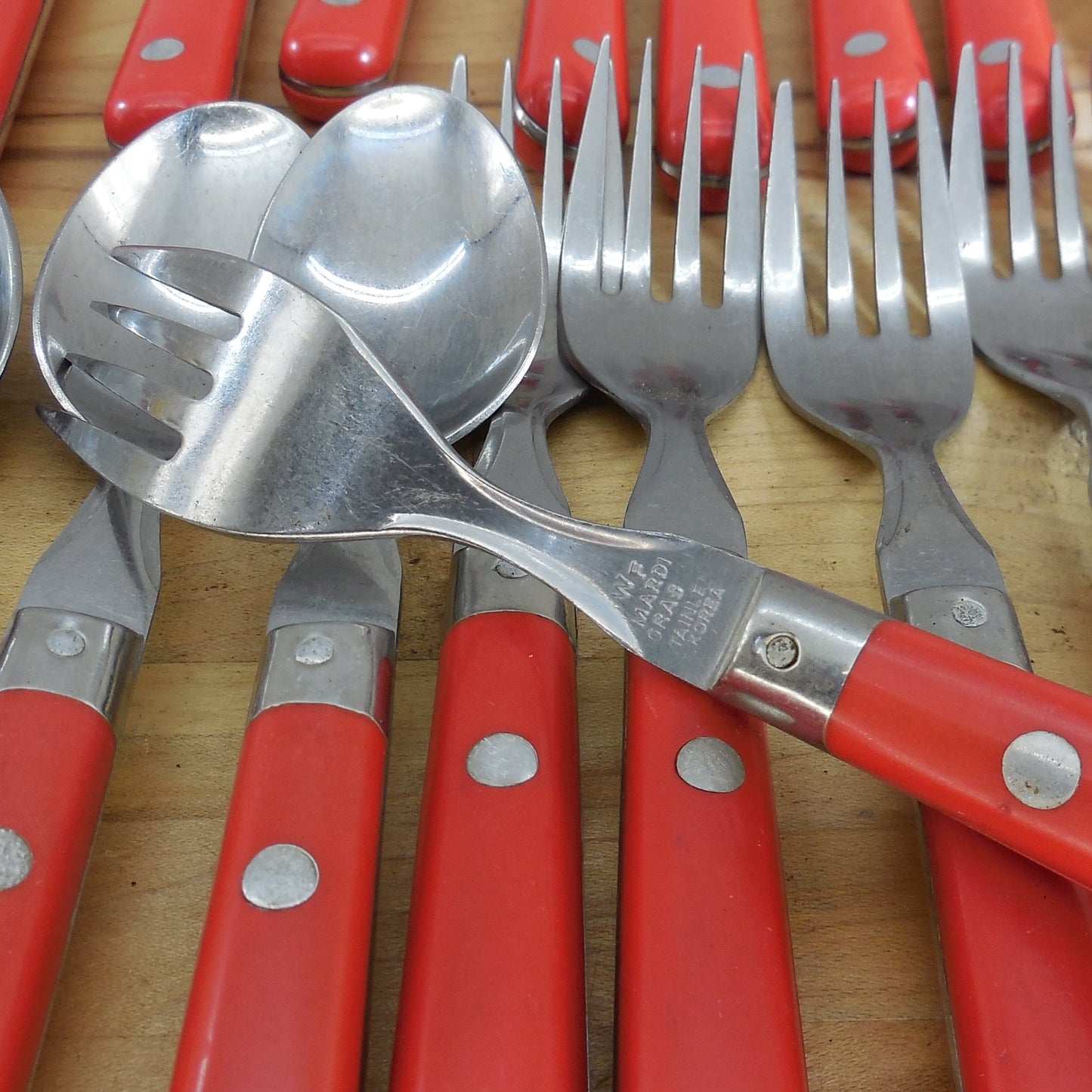 Washington Forge Mardi Gras Red Stainless Flatware 28 Lot Spoon Fork