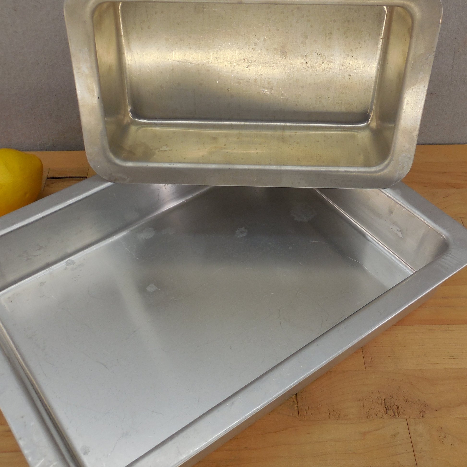 REMA USA 2 Insulated Aluminum Rectangular Baking Pans Loaf Cake Cleaned