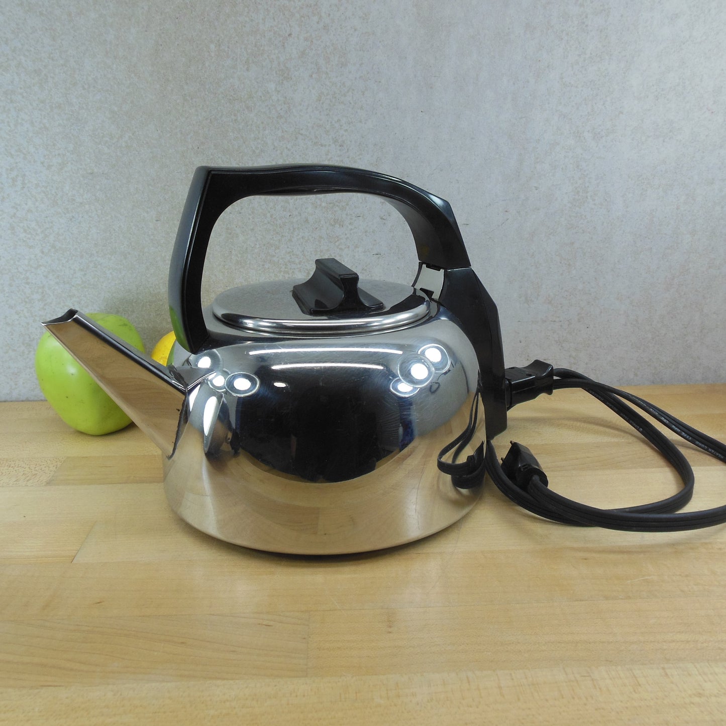 Russell Hobbs C330 Water Kettle Replacement Part - Lid example