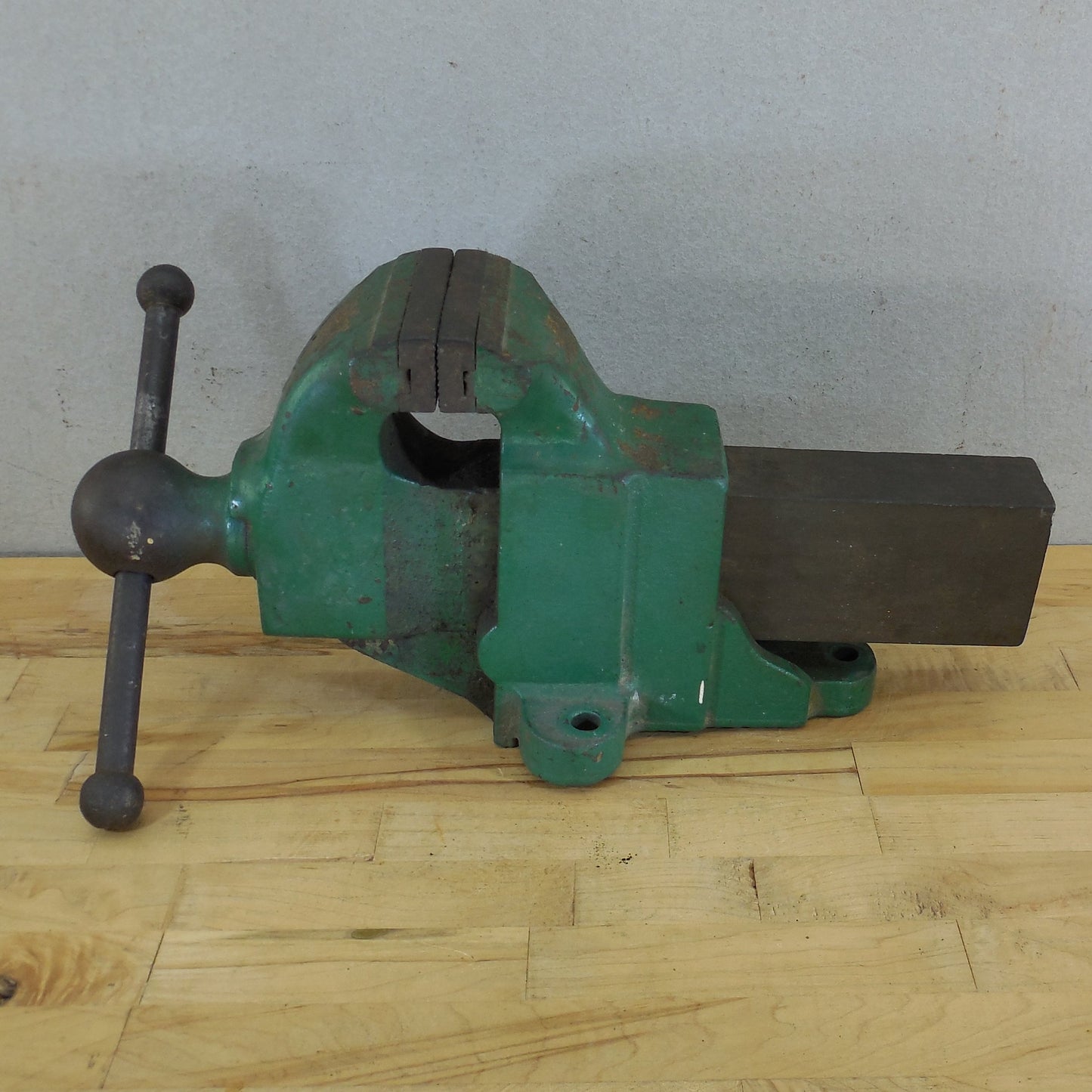 Unbranded Rock Island? 4" Bench Vise 42 lbs. Green Stamped 278 192 X Used