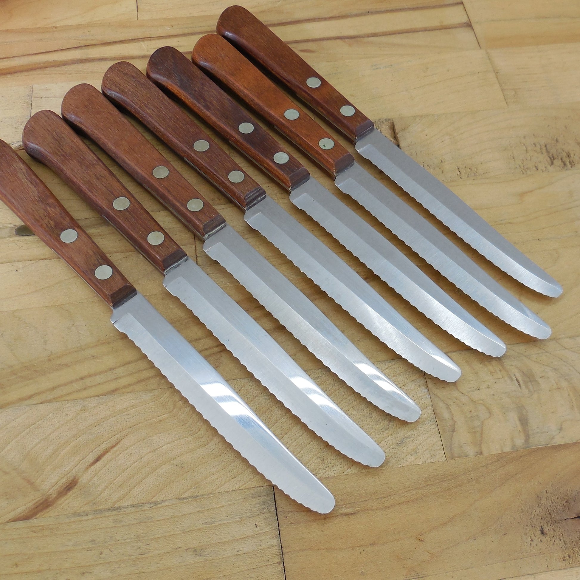 Robinson Knife Co. USA Serrated Stainless 7 Steak Knives Blunt Tip  Used