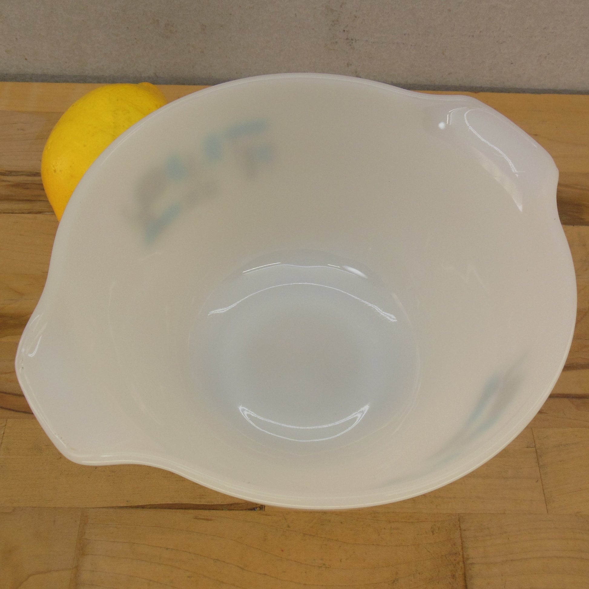 Royal Mar-Crest Blue Heaven #10 Mixing Bowl 7-3/8" Fire King Vintage