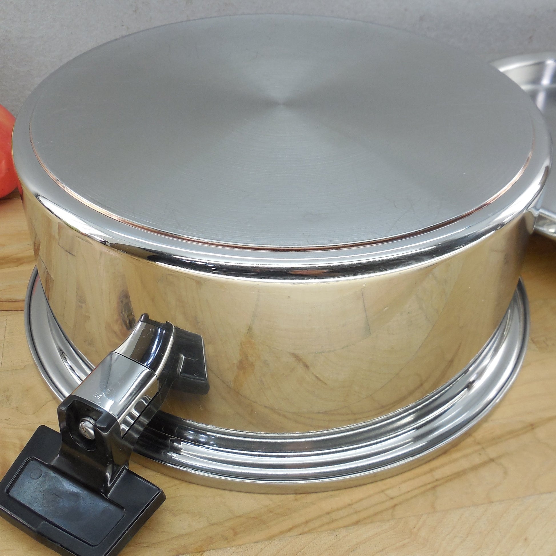 Royal Presitge West Bend 5 Quart Stock Pot 7 Ply SS Titanium Silver Alloy Copper Disc