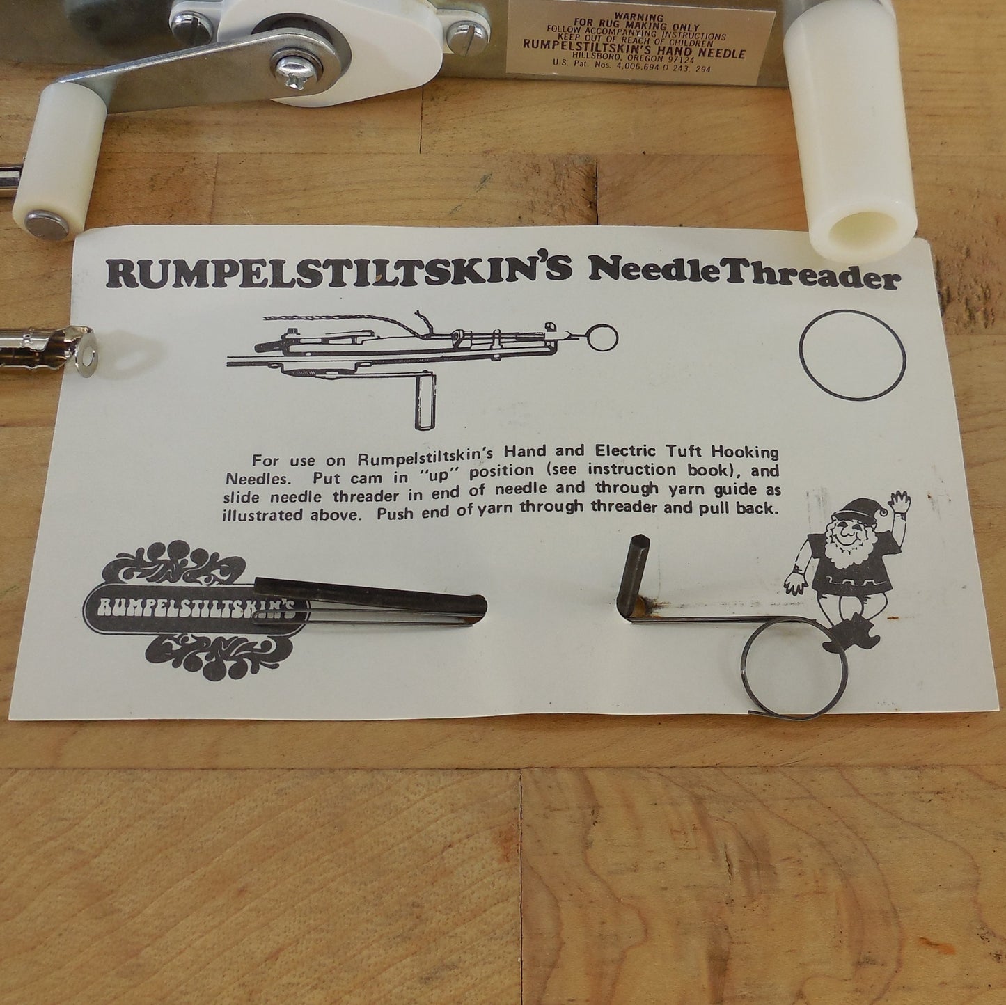 Rumpelstiltskin's Hand Needle Tuft Threader Hooking Rug Arts 4 Tools Unused