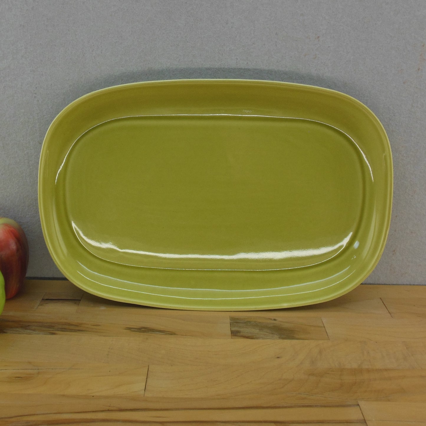 Russel Wright Steubenville USA - Chartreuse Rectangular Platter