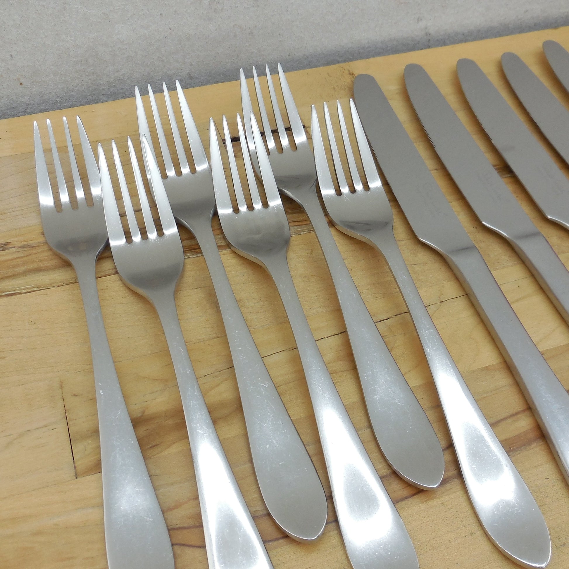 Robert Welch Meridian 18/10 Stainless Satin Flatware 23 Lot Dinner Fork