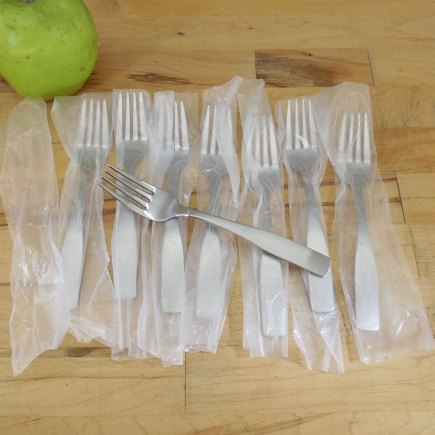 NIP Cambridge Madison Stainless Flatware - 8 Salad Forks