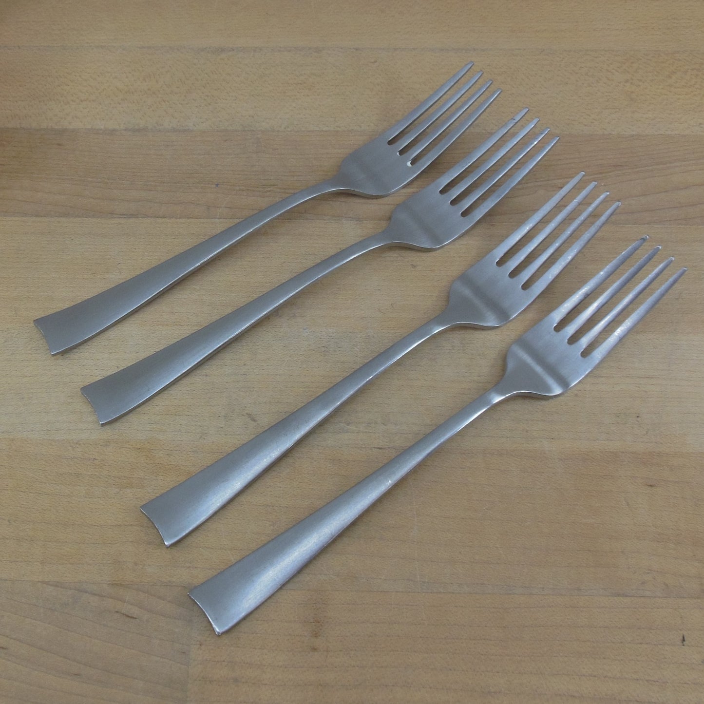 Cambridge Silver Arden Satin Stainless Flatware Salad Forks 4 Set