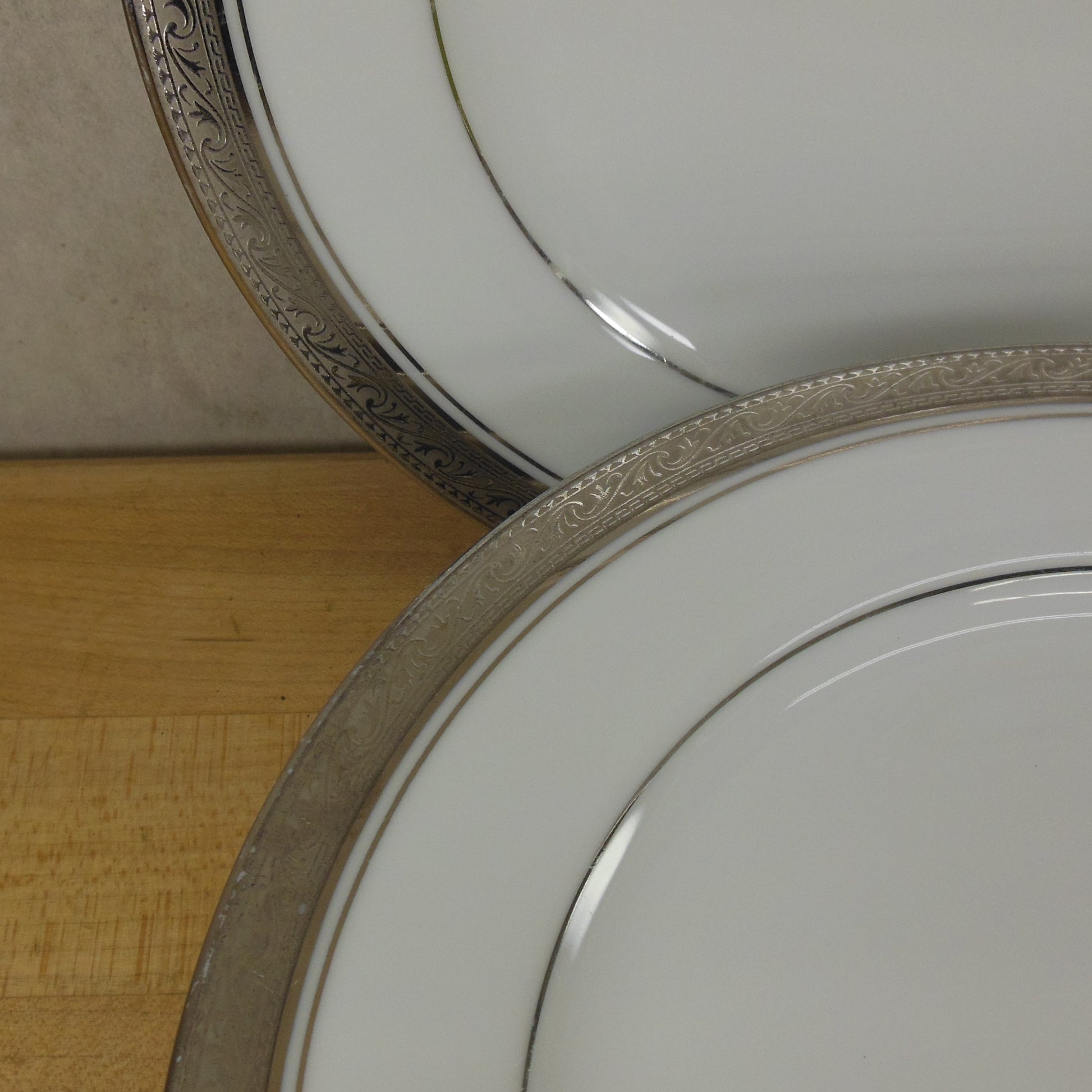 Noritake Legendary Crestwood Platinum - Salad Plates 6 Set used