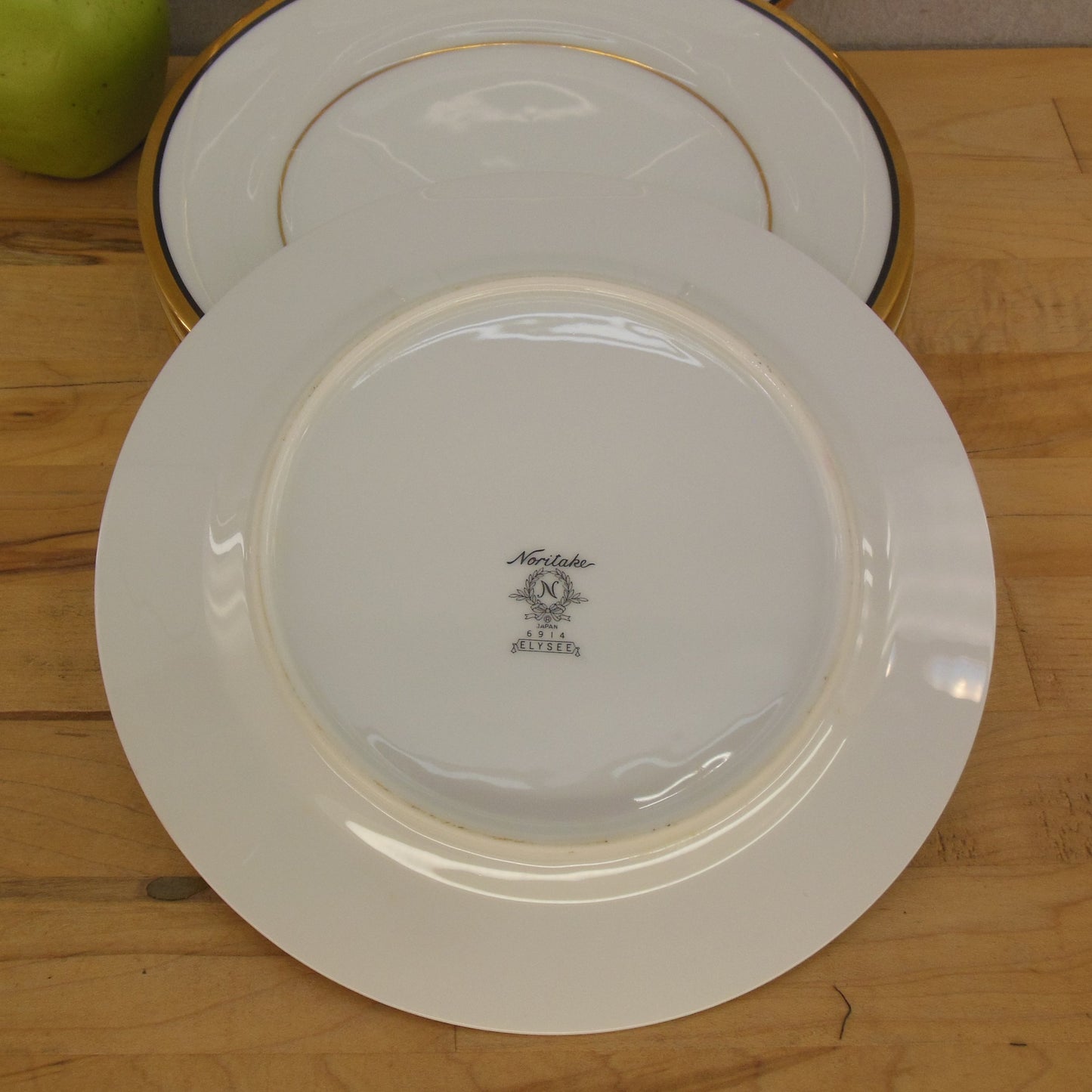 Noritake Japan Elysee Porcelain Gold Rim - Salad Plates 7 Set Used
