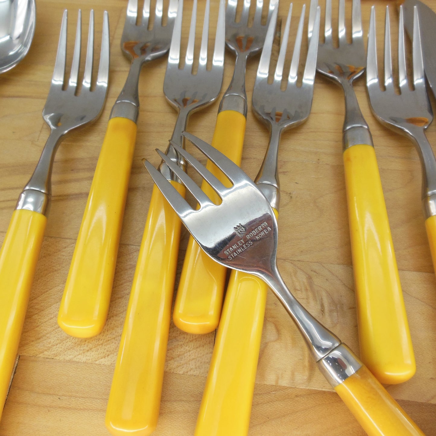 Stanley Roberts Korea Yellow Spectrum Stainless Flatware Set 43 Pieces Used Vintage