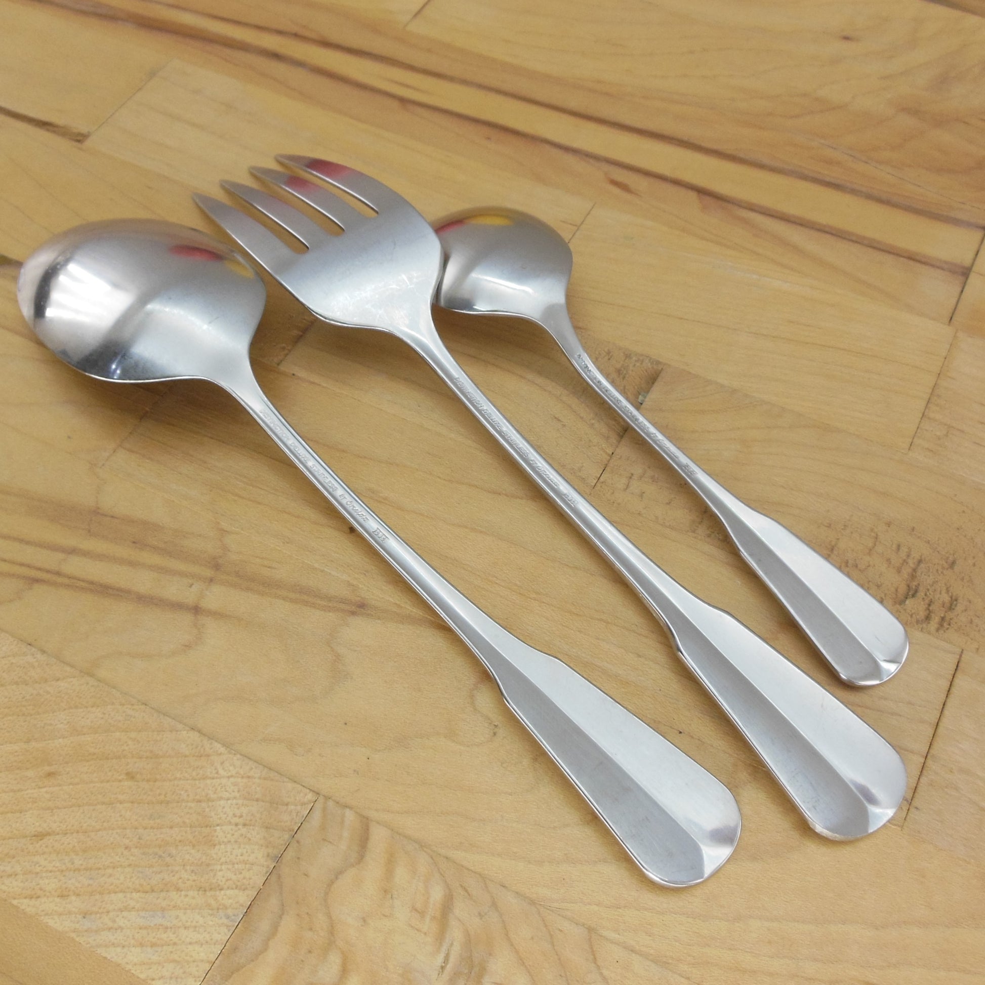 Oneida Distinction Deluxe Stainless Colonial Artistry - Serving Fork Spoon Sugar used Cold Meat