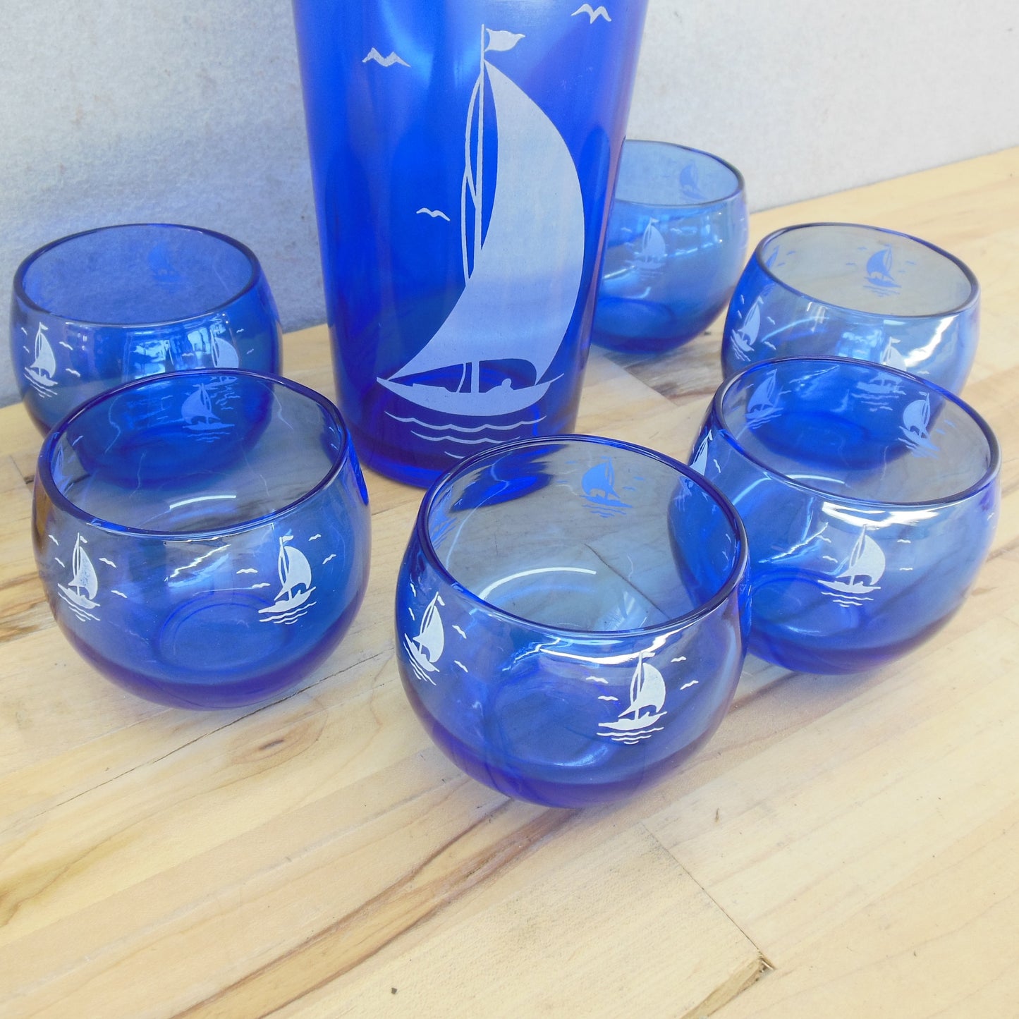 Hazel Atlas Cobalt Blue White Sailboat Cocktail Shaker Roly Poly Glasses Set Vintage