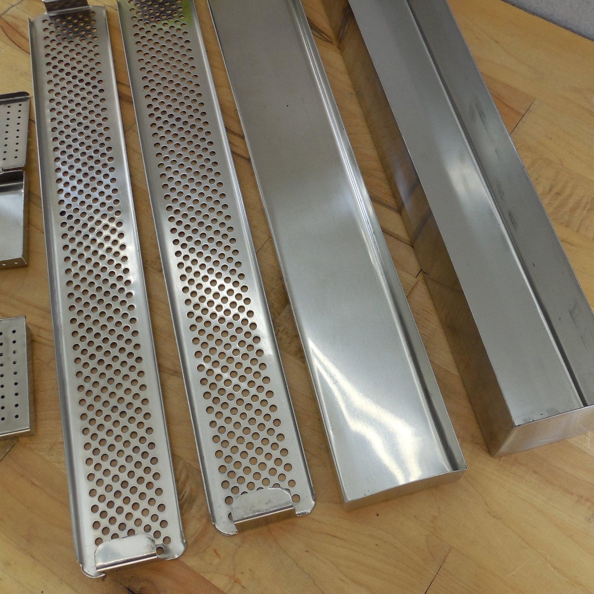 Sweden Sterilization Cassette Box Tray Autoclave 3 Crowns 6 Piece Used