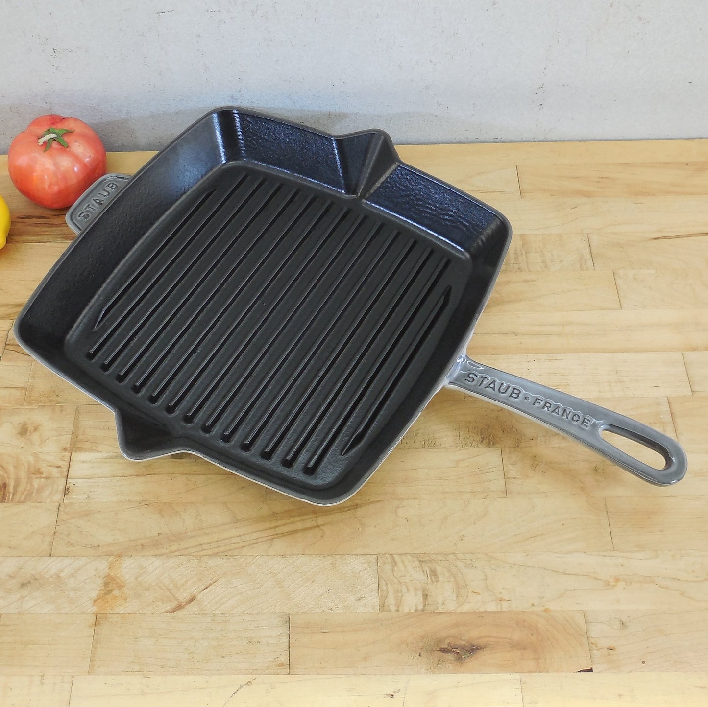 Staub France Cast Iron 12'' Square Grill Pan Graphite Gray Spouts
