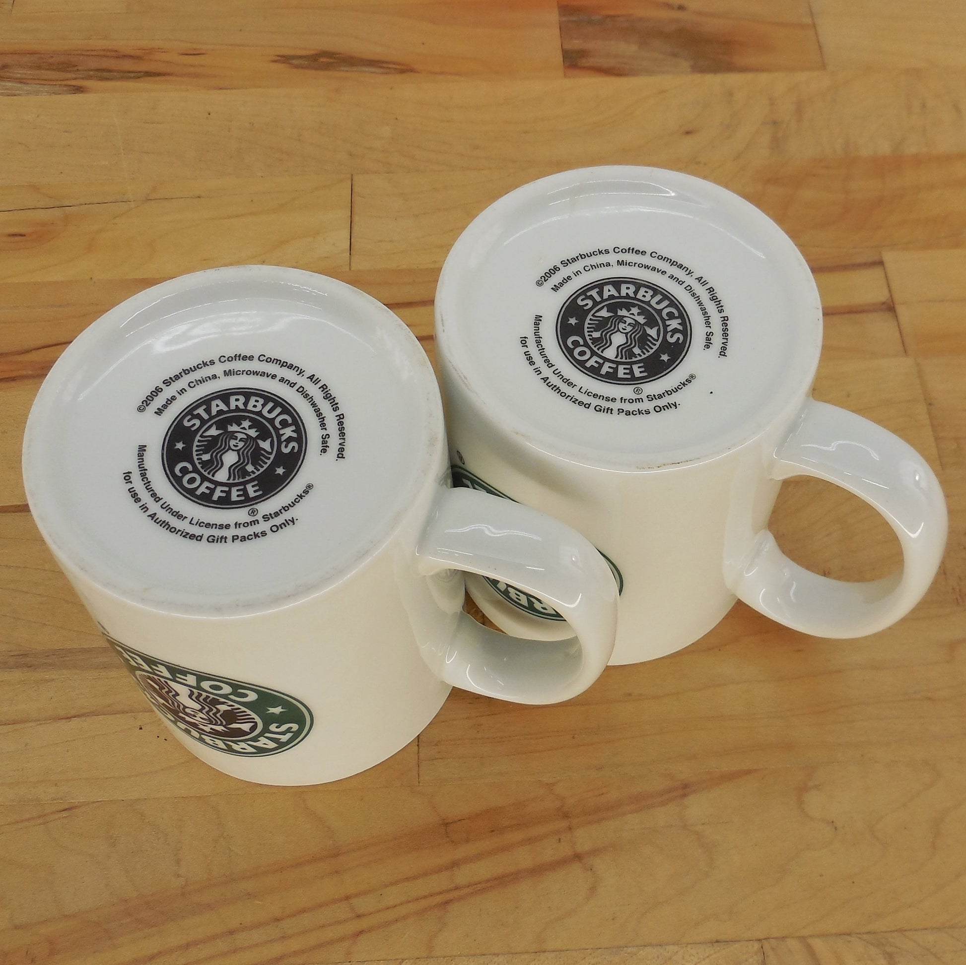 Starbucks 2006 Pair Classic Logo Mugs 12 Oz. Green White Black Used