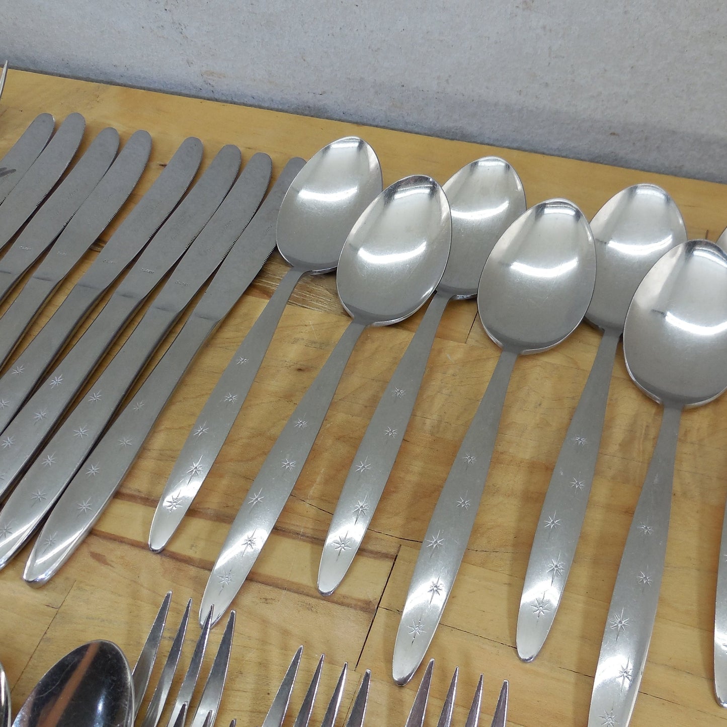 Dorzel Stainless By Hull Enchanted Star Flatware 47 Pieces Atomic Starburst Spoon