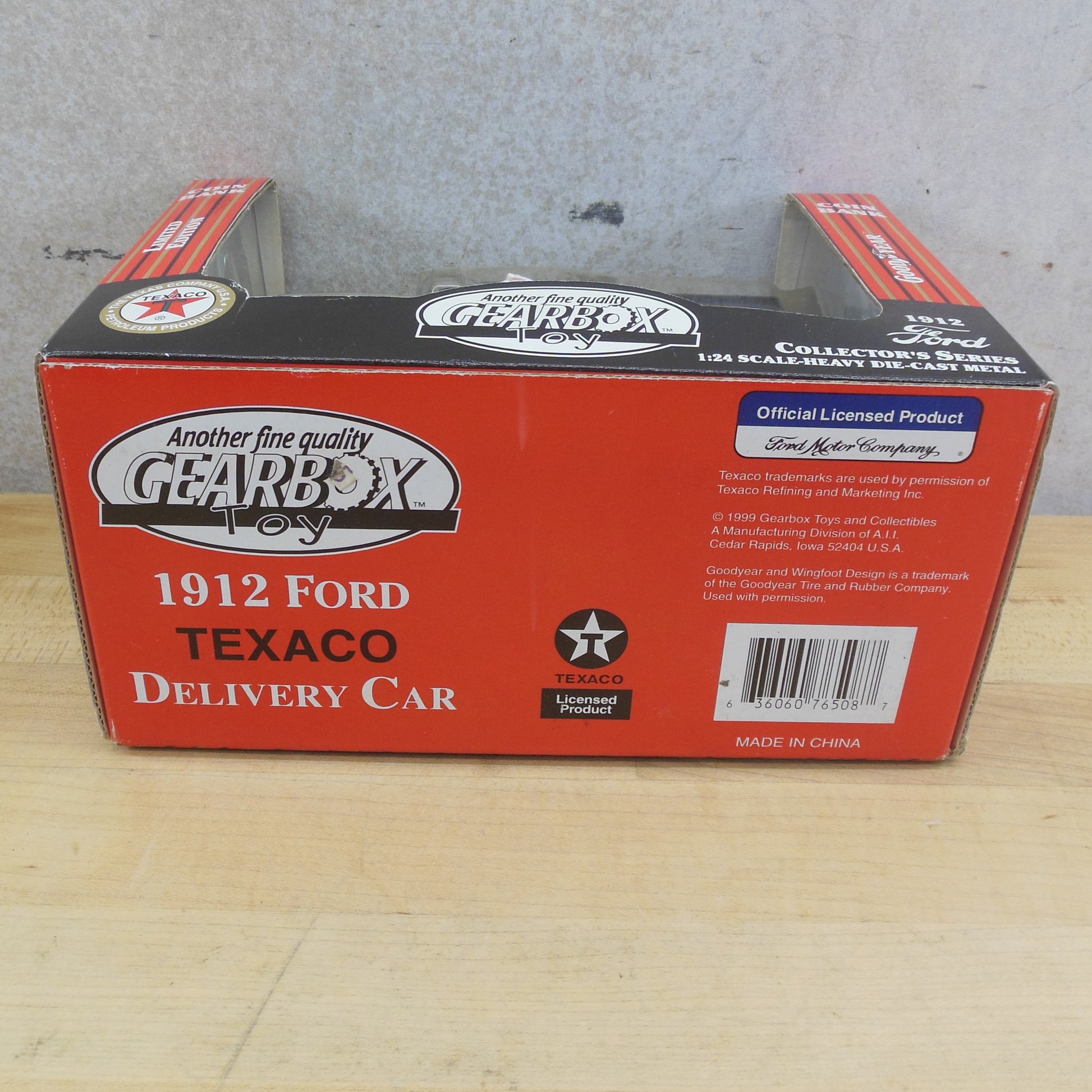 Gearbox 1999 Diecast Texaco Bank 1912 Ford Oil Delivery Car NIB NOS