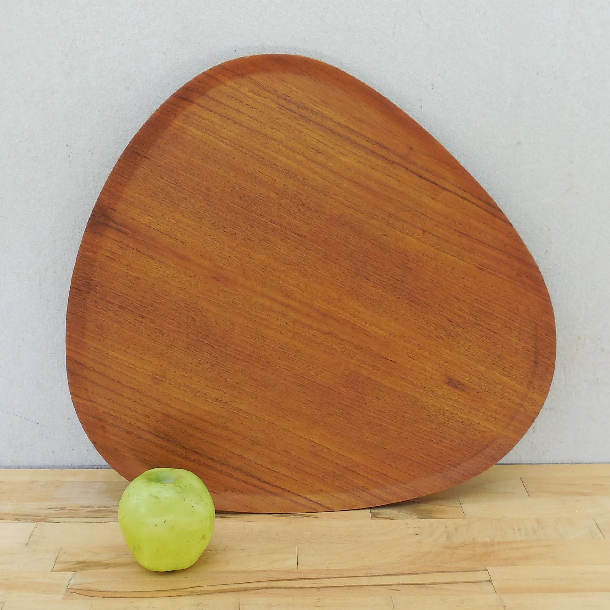 ARY Fanerprodukter Sweden Bent Wood Teak Tray Triangular 17x18