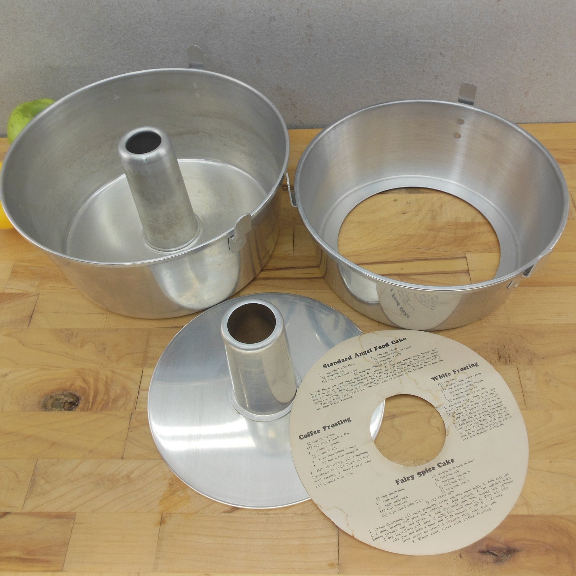 Wear Ever USA Aluminum Tube Cake Pan 2742 9" & 10" Unbranded Original Paper Insert Unused