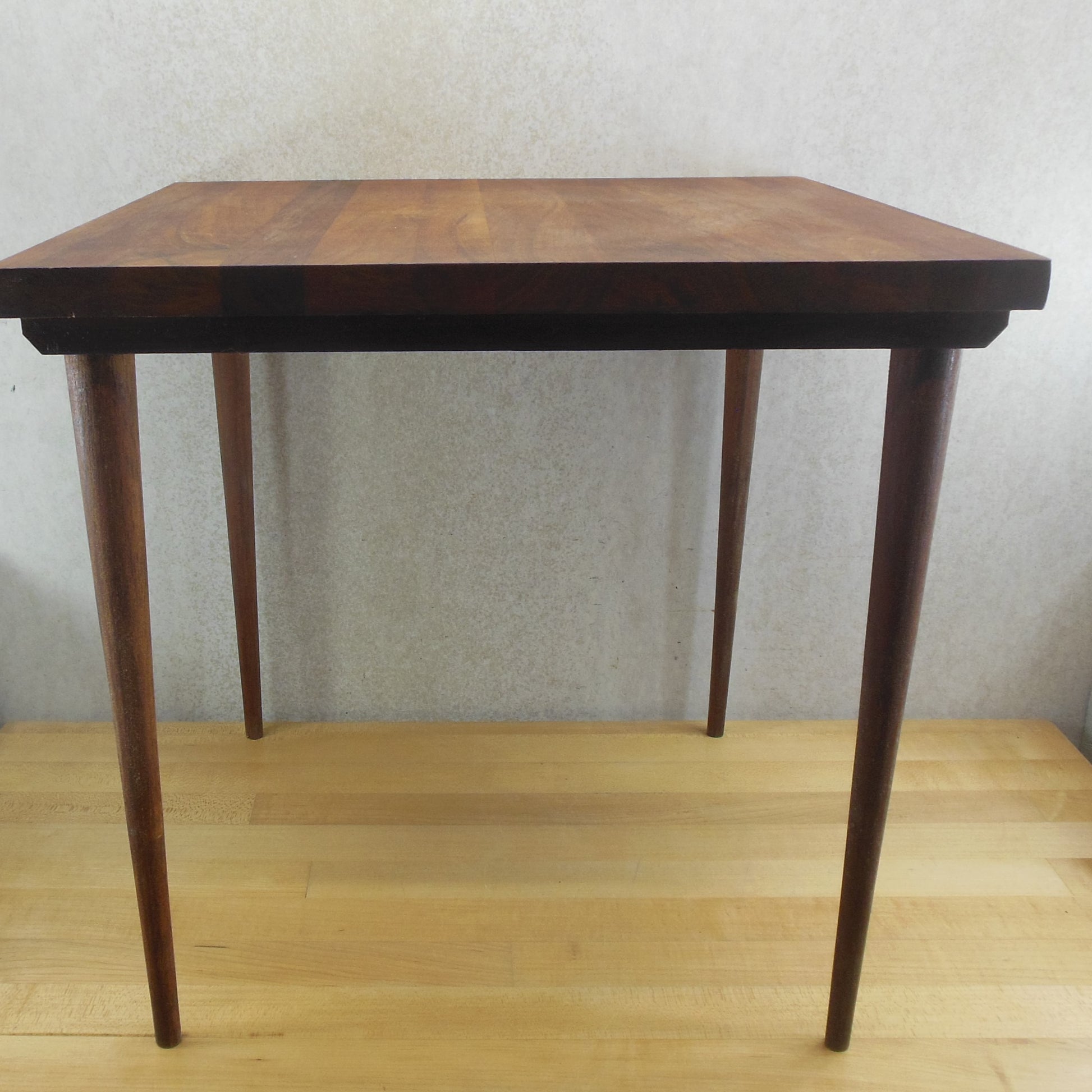 Unbranded MCM Solid Wood Side Table 16 x 16 x 15.5 Inches Small Size