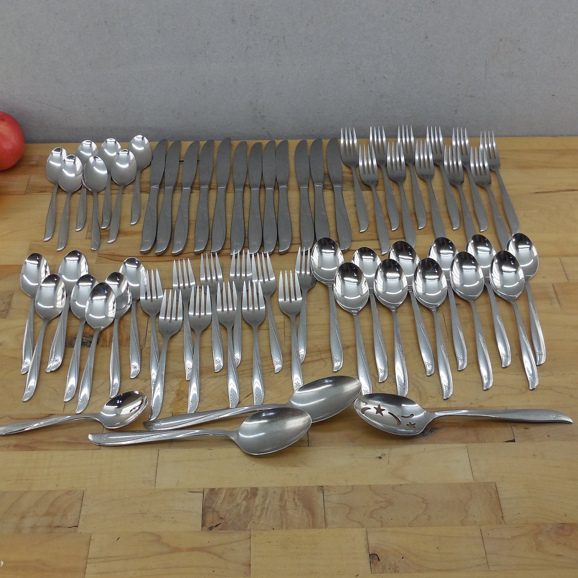 Oneida Community Twin Star Stainless Flatware Set Service for 11 Plus