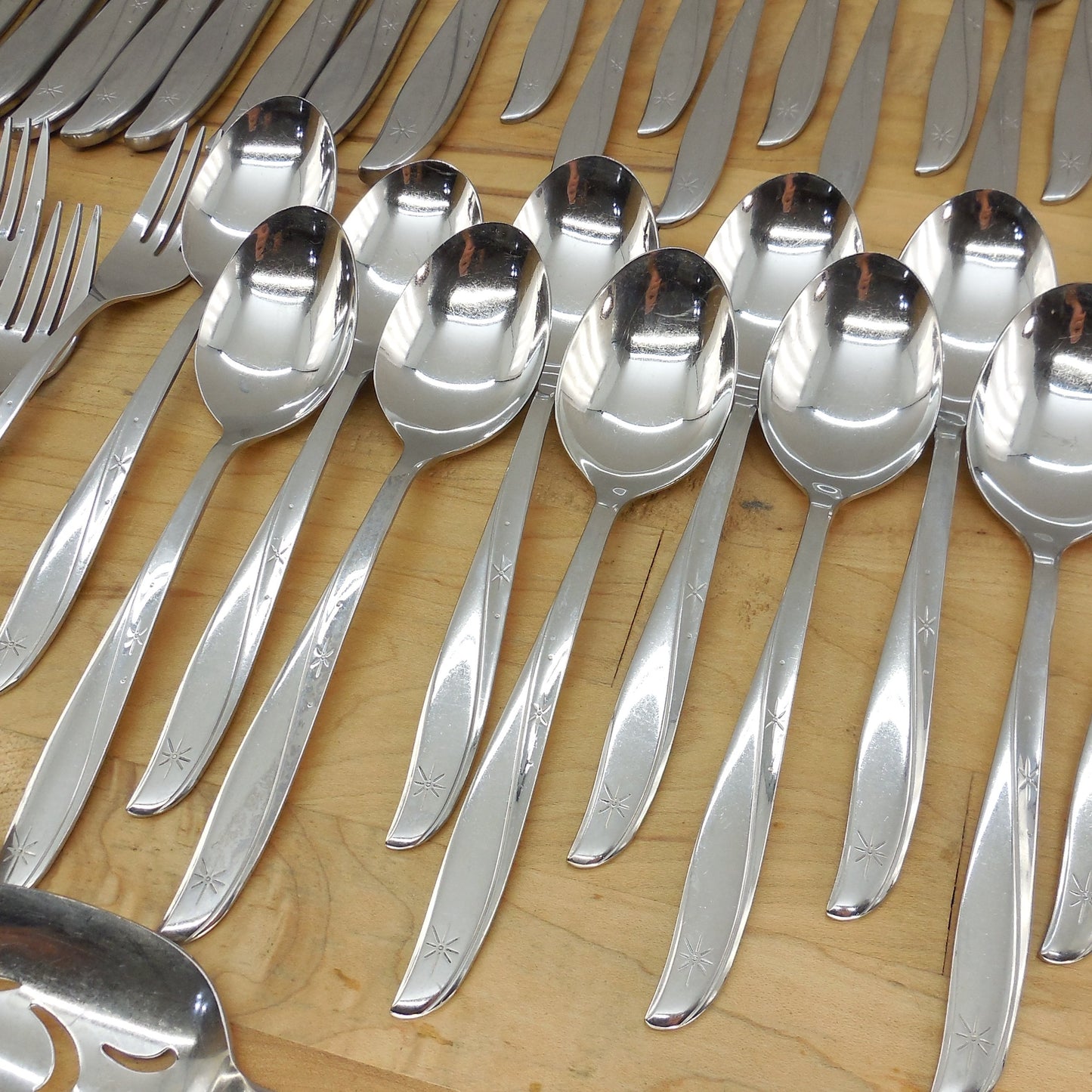 Oneida Community Twin Star Stainless Flatware Set Service for 11 Plus Spoon