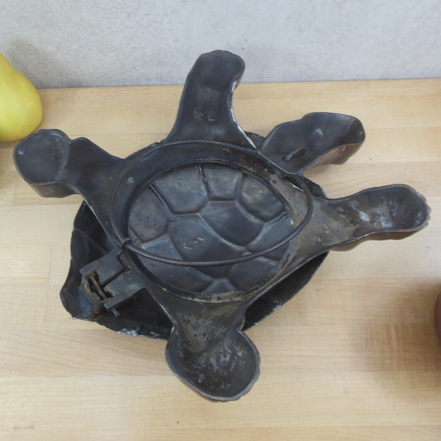 Golden & Jacobson Antique Pat. 1891 Pedal Turtle Spittoon Copper Cast Iron bottom view